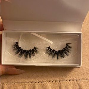 Used moxielash magnetic lashes.